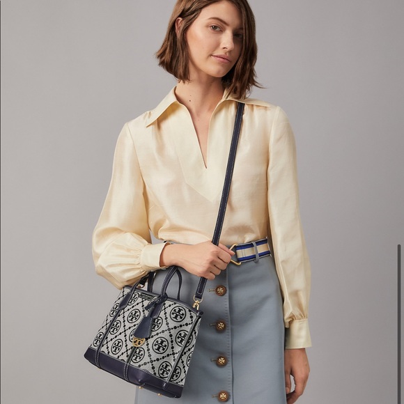 Tory Burch Perry T monogram small triple compartment tote - Picture 3 of 8